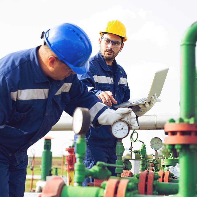 2-field-workers